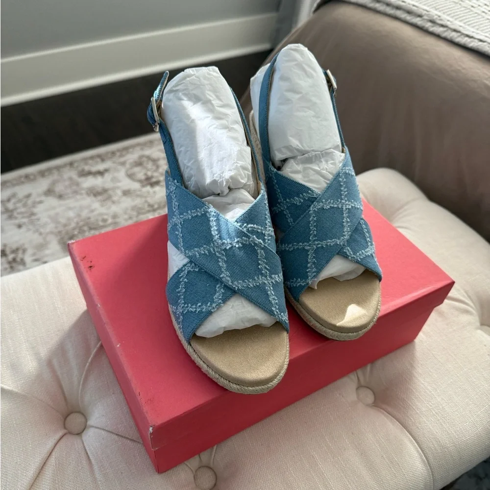 NEW Vaneli Leora Cross Band Espadrille Wedge Sandals Size 9.5‎